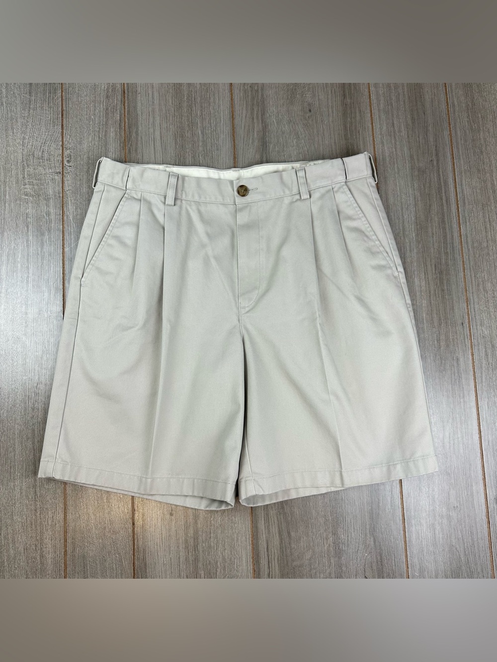 LL Bean Comfort Waist Shorts Mens 35 Pleated Chino Beige